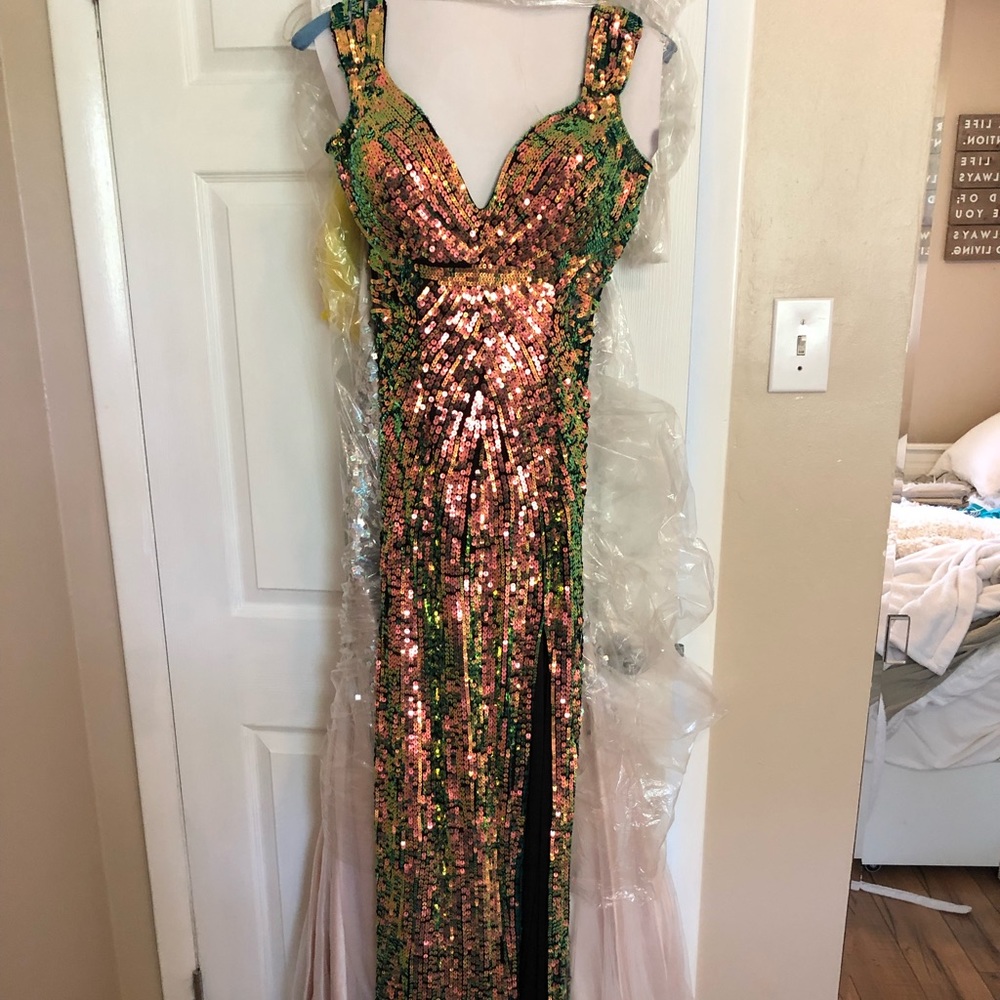 Sequin Gown - Picture 1 of 8